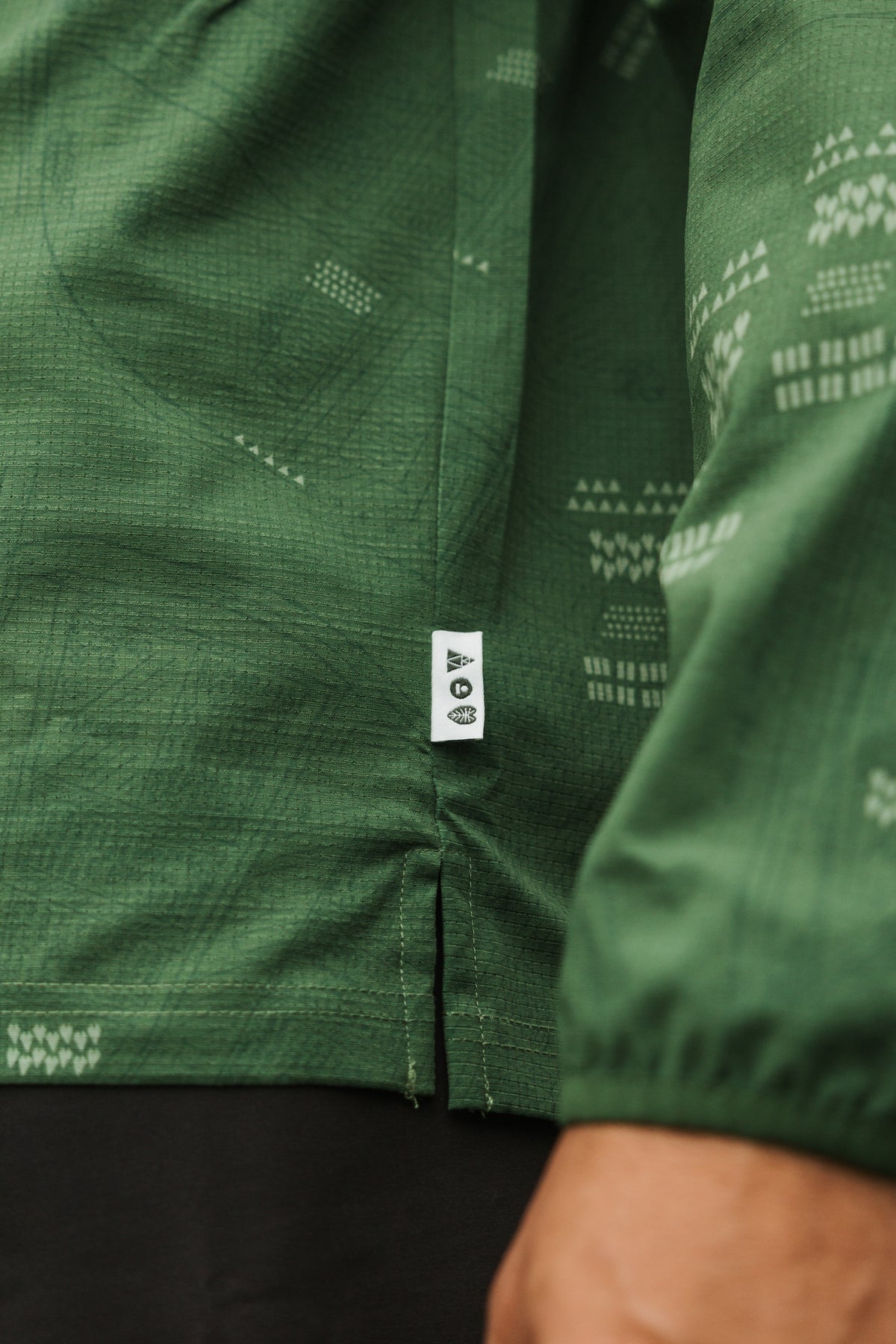 Kakoʻo Oiwi Quarter Zip
