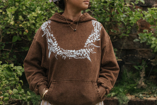 Lei Pikake Lāʻī Hoodie (Brown) 2